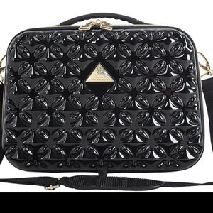TRIFORCE Beauty Travel Case
